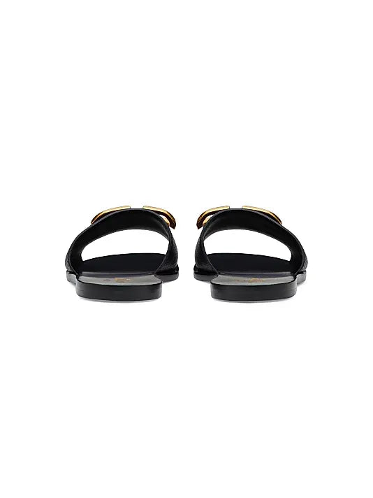 VLogo Signature Slide Sandals in Grainy Cowhide