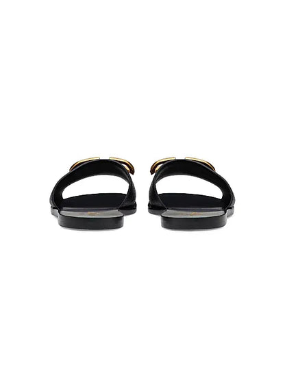 VLogo Signature Slide Sandals in Grainy Cowhide
