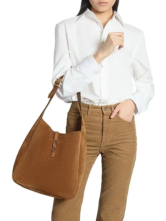 Le 5 ÿ 7 Supple Large Shoulder Bag in Suede